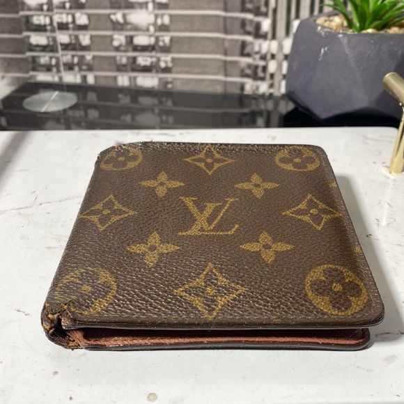 Authentic Louis Vuitton Monogram Marco Wallet - Picture 9 of 11